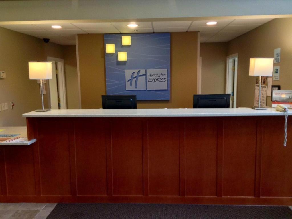 Holiday Inn Express & Suites Winner By Ihg Zewnętrze zdjęcie
