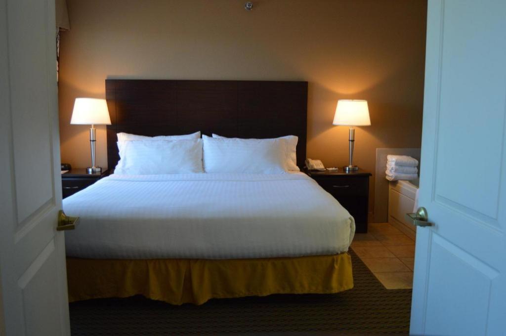 Holiday Inn Express & Suites Winner By Ihg Zewnętrze zdjęcie